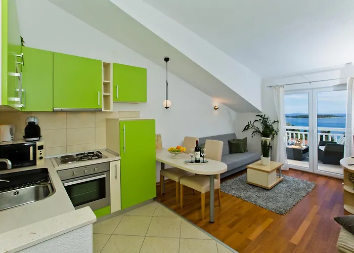 Luce Mediterranean Apartment's * Хвар